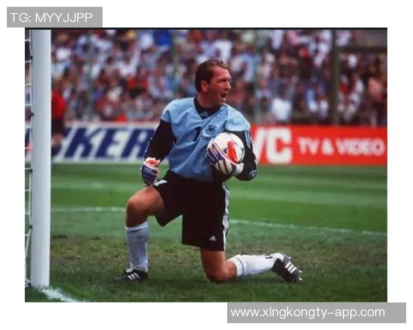 卡恩：德国足球传奇门神的巅峰岁月与无畏精神